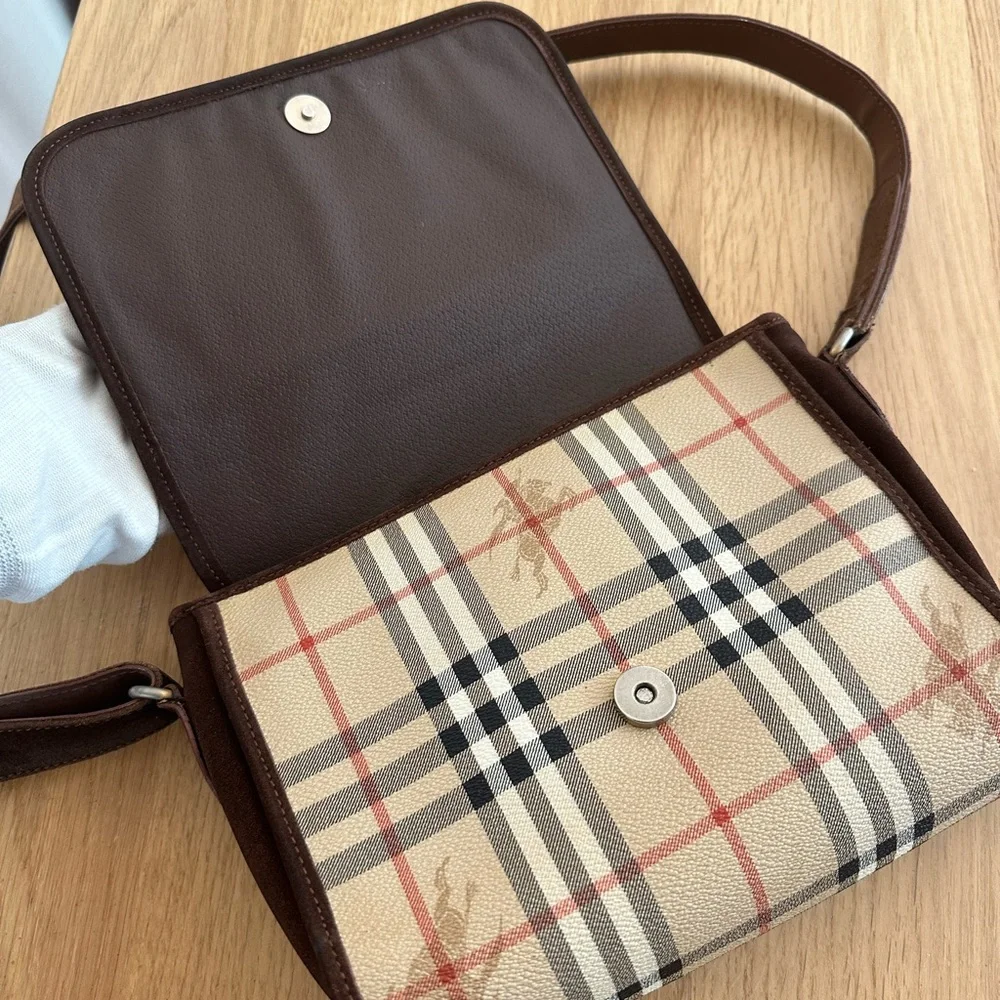 Burberrys Vintage Check Crossbody Bag - Picture 14 of 16